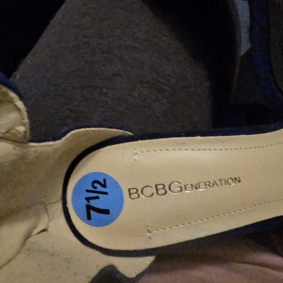 BCBG Generation Black Suede Pointed Toe with Navy Blue Strap Around Ankle - Picture 5 of 7